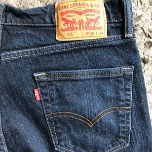 Levi 511 Jeans — Straight Slim